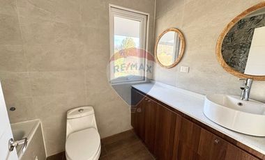 En venta Casa Nueva en Country Pucón