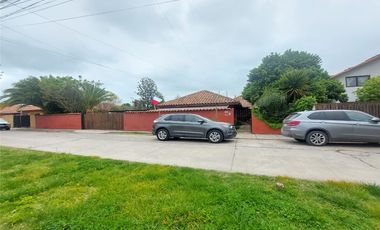 Casa en exclusivo sector de Santa Cruz