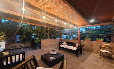 Casa en exclusivo sector de Santa Cruz