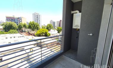 Mono a estrenar de 38mts , caldera individual, mesada tipo silestone! Placard!