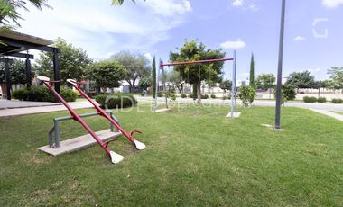 PASEO DE LOS PARQUES CASA CON EXCEDENTE EN COTO