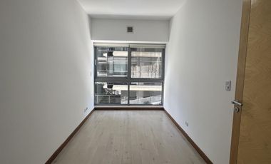 Alquiler sin muebles 2 suites más dependencia, cochera y baulera,. Madero Center. Precio paquete