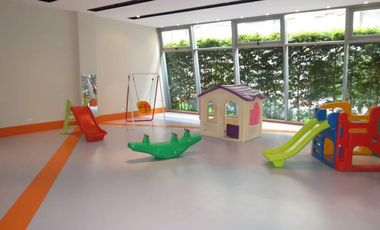 Alquiler sin muebles 2 suites más dependencia, cochera y baulera,. Madero Center. Precio paquete