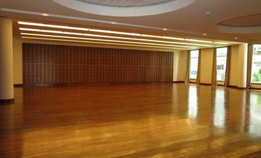 Alquiler sin muebles 2 suites más dependencia, cochera y baulera,. Madero Center. Precio paquete