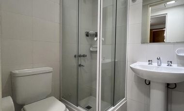 Alquiler sin muebles 2 suites más dependencia, cochera y baulera,. Madero Center. Precio paquete