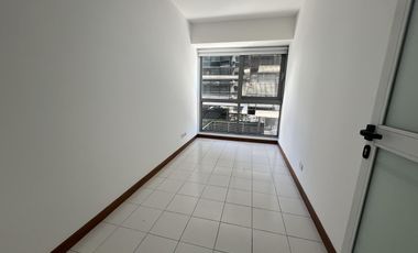 Alquiler sin muebles 2 suites más dependencia, cochera y baulera,. Madero Center. Precio paquete