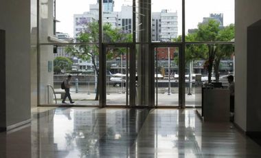 Alquiler sin muebles 2 suites más dependencia, cochera y baulera,. Madero Center. Precio paquete