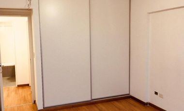 EXCELENTE 3 AMBIENTES EN DUPLEX COMO A ESTRENAR CON 2 BALCONES Y COCHERA CUBIERTA