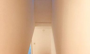 EXCELENTE 3 AMBIENTES EN DUPLEX COMO A ESTRENAR CON 2 BALCONES Y COCHERA CUBIERTA