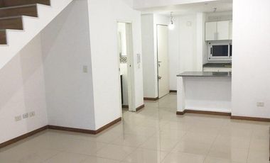EXCELENTE 3 AMBIENTES EN DUPLEX COMO A ESTRENAR CON 2 BALCONES Y COCHERA CUBIERTA