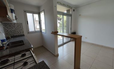 DEPARTAMENTO DE 2 AMBIENTES EN ALQUILER CON BALCON -  WILDE