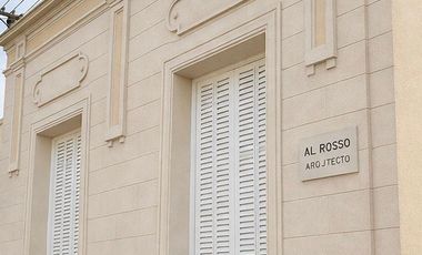 Casa apta profesional en zona hospital de Luján