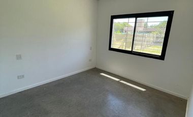 Casa en Funes City (calle Mármol 826)