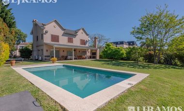 Casa a la laguna amoblada en Santa Clara