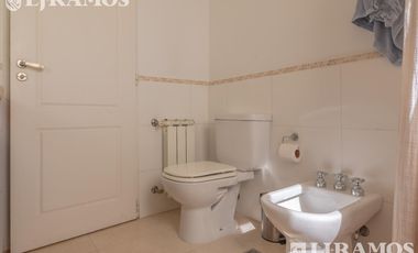 Casa a la laguna amoblada en Santa Clara