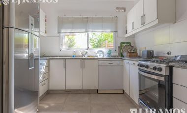 Casa a la laguna amoblada en Santa Clara