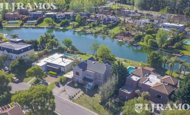Casa a la laguna amoblada en Santa Clara