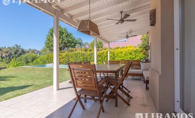 Casa a la laguna amoblada en Santa Clara