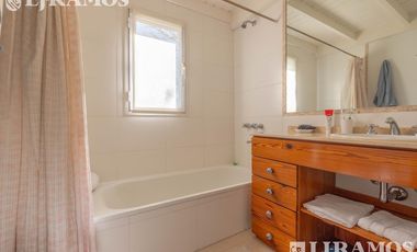 Casa a la laguna amoblada en Santa Clara