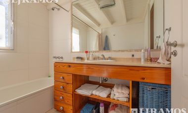 Casa a la laguna amoblada en Santa Clara