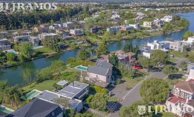 Casa a la laguna amoblada en Santa Clara