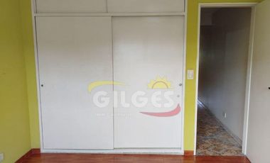 Alquiler de Duplex 3 Ambientes  en Ramos Mejia  Muy Buen Estado con Cochera y Patio