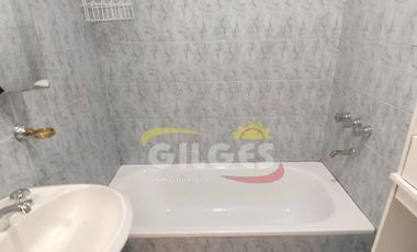 Alquiler de Duplex 3 Ambientes  en Ramos Mejia  Muy Buen Estado con Cochera y Patio