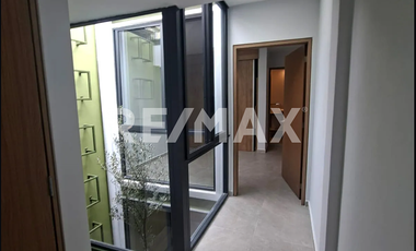 CASA COMPLEMENTE REMODELADA EN RENTA COL. LAS HIGUERILLAS GUADAJARA