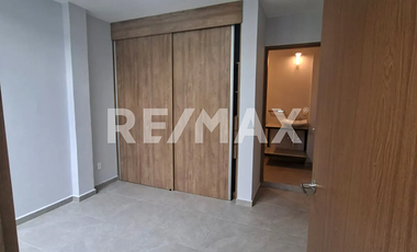 CASA COMPLEMENTE REMODELADA EN RENTA COL. LAS HIGUERILLAS GUADAJARA