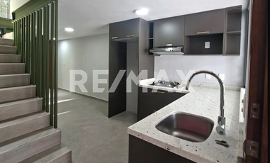 CASA COMPLEMENTE REMODELADA EN RENTA COL. LAS HIGUERILLAS GUADAJARA