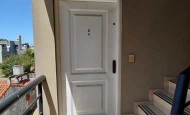 Alquiler departamento 2 ambientes con cochera en Haedo.