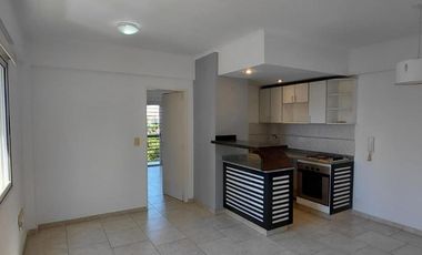 Alquiler departamento 2 ambientes con cochera en Haedo.