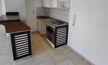 Alquiler departamento 2 ambientes con cochera en Haedo.