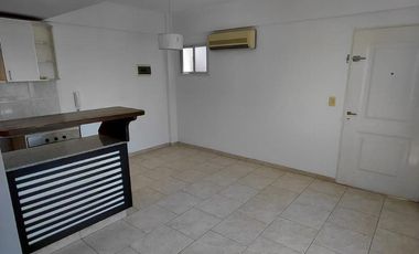 Alquiler departamento 2 ambientes con cochera en Haedo.