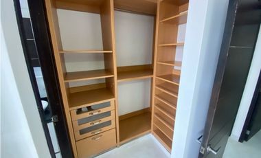 Apartamento en arriendo Miramar