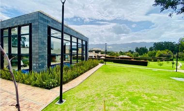 ARRIENDO CASA 368M2 HATO GRANDE RESERVADO - SOPO