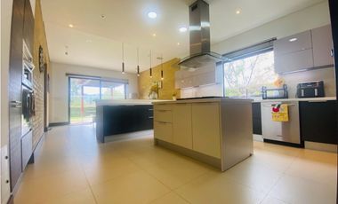 ARRIENDO CASA 368M2 HATO GRANDE RESERVADO - SOPO