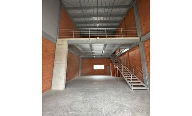 Se Vende Bodega Esquinera En Centro Logistico Sur Occidente Armenia