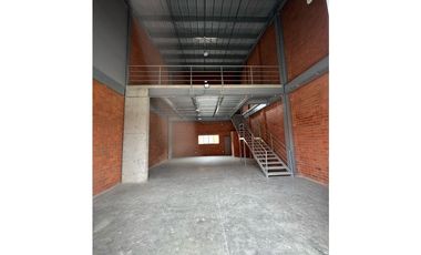 Se Vende Bodega Esquinera En Centro Logistico Sur Occidente Armenia