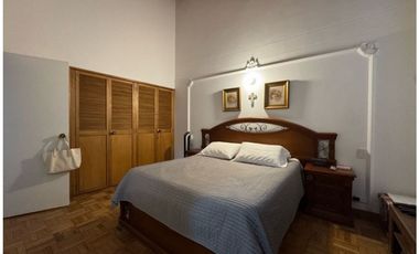 VENDO HERMOSA CASA EN EL POBLADO, MEDELLN