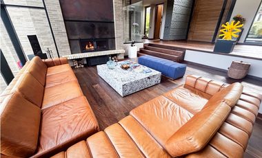 VENDO CASA CON DISEÑO UNICO 4 HABITACIONES LOTE 1.980M2 - YERBABONITA