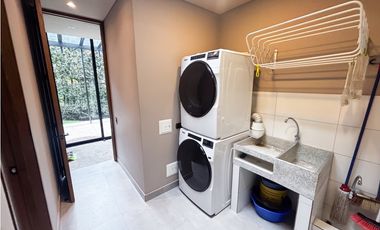 VENDO CASA CON DISEÑO UNICO 4 HABITACIONES LOTE 1.980M2 - YERBABONITA