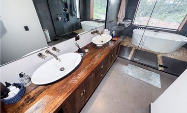 VENDO CASA CON DISEÑO UNICO 4 HABITACIONES LOTE 1.980M2 - YERBABONITA