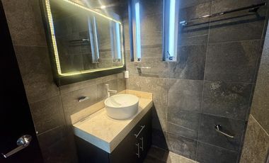 CASA EN VENTA A 5 MIN DE SATÉLITE RECIÉN REMODELADA