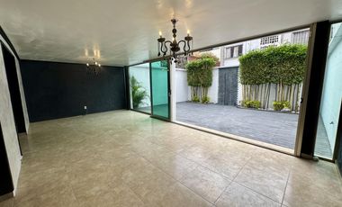 CASA EN VENTA A 5 MIN DE SATÉLITE RECIÉN REMODELADA