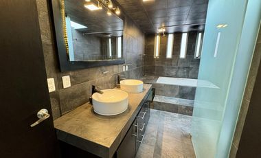 CASA EN VENTA A 5 MIN DE SATÉLITE RECIÉN REMODELADA