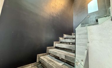 CASA EN VENTA A 5 MIN DE SATÉLITE RECIÉN REMODELADA