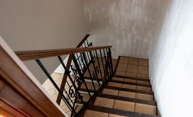 Venta de casa en condominio en Av. Centenario,  con jardín privado