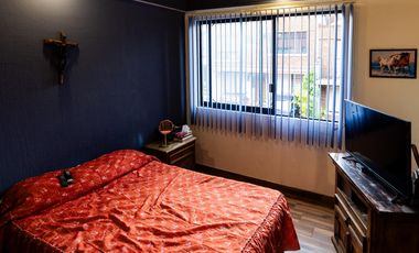 Venta de casa en condominio en Av. Centenario,  con jardín privado