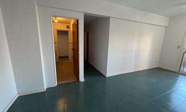 Villa Ballester - Dpto. 3 amb  céntrico - con balcón al frente!